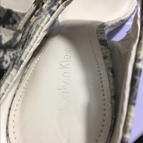 Calvin Klein snake pattern heels size 8 - Picture 3 of 6